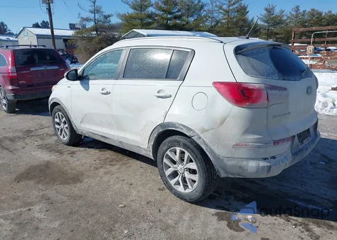 2015 Kia Sportage Lx z USA, uszkodzony, nr VIN KNDPBCAC2F7756626